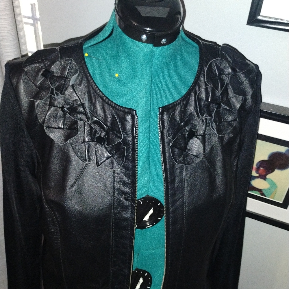 Peter Nygard Elegant Black Leather and Knit Jacket with Floral Design Sz L - Picture 4 of 13